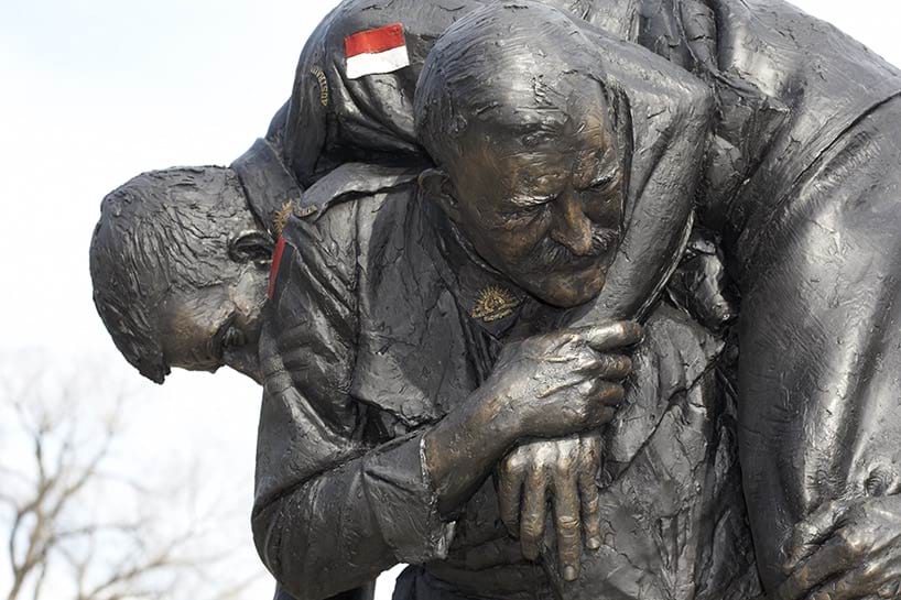 Cobbers statue, Shrine of Remembrance